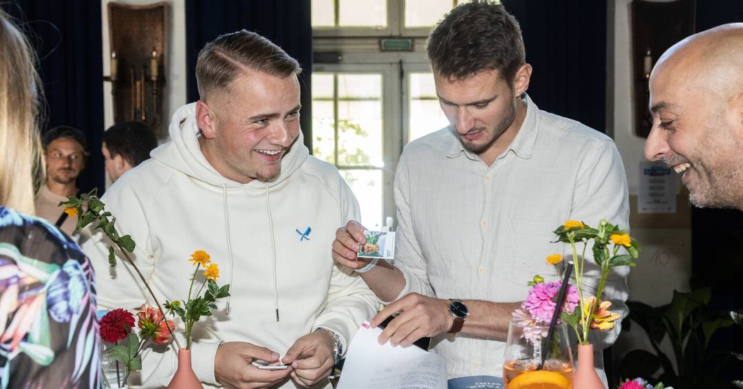 stickeralbum als firmenfeier idee