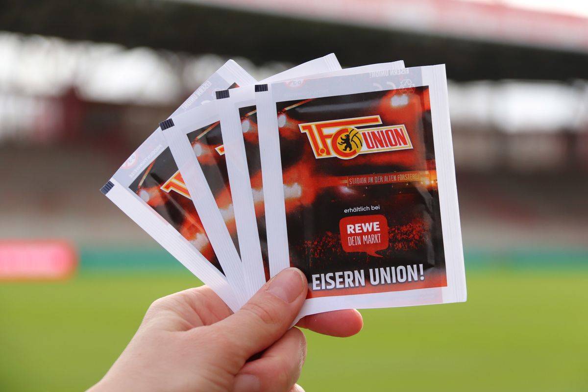 Sammelalbum und Gratis-Sticker ab 17. Februar 2020 in knapp 100 teilnehmenden REWE-Märkten