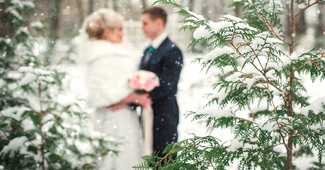 Eine Winterhochzeit kann bei richtiger Planung sehr romantisch werden!