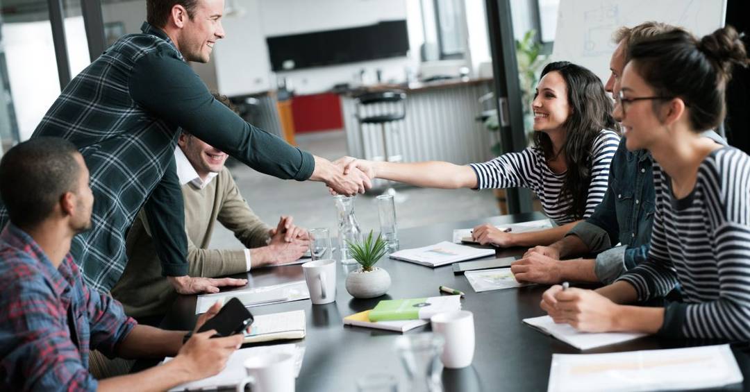 begrüßung von neuen Mitarbeitern im Team