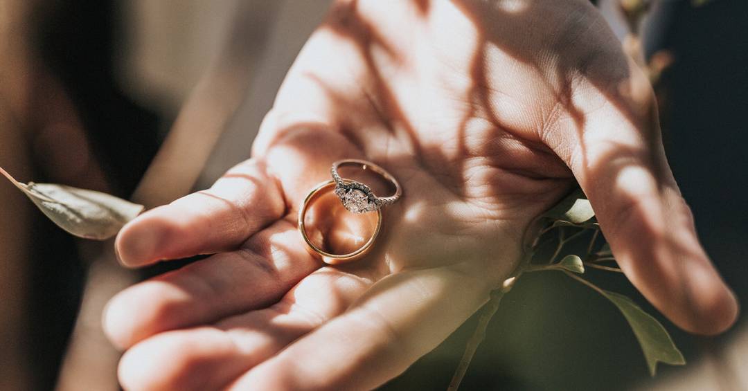 Wir sind ganz verliebt in diesen Hochzeitstrend 2022!