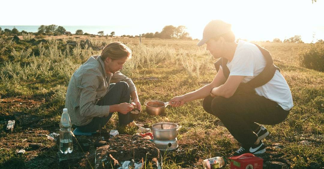 Ein Outdoor Survival Camps schweißt euch als Gruppe noch mehr zusammen.
