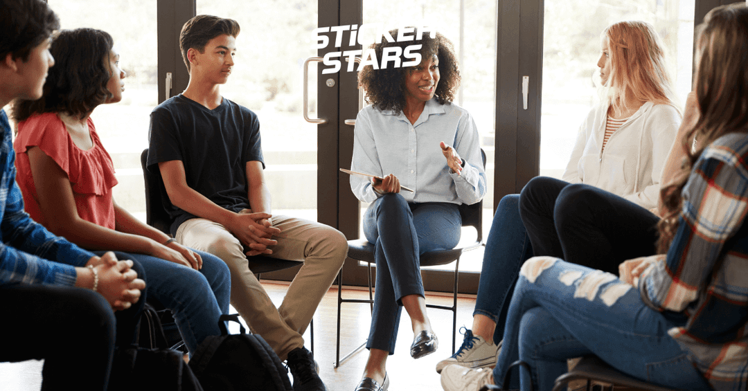 tägliches meeting für kommunikation im Unternehmen