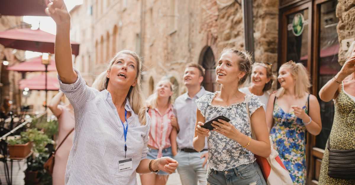 Tour Guide Reviews